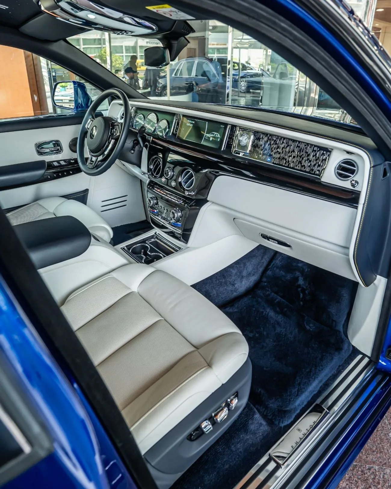 2019 Rolls-Royce Phantom, 10/22