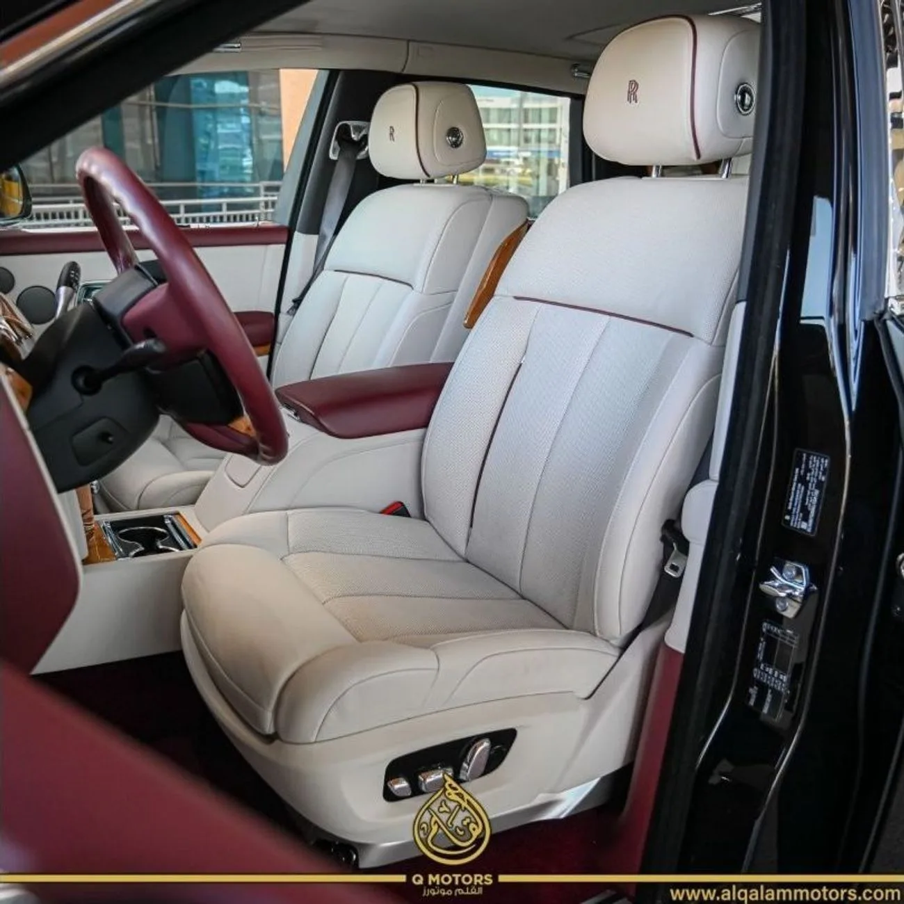 2019 Rolls-Royce Phantom Extended angeboten von einem Fachhändler in Dubai, Vereinigte Arabische Emirate, Foto 5 von 12