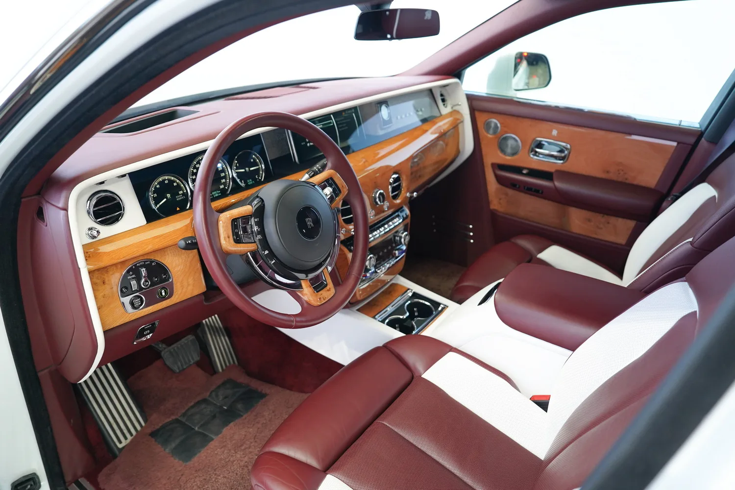 2019 Rolls-Royce Phantom VIII, 8/20