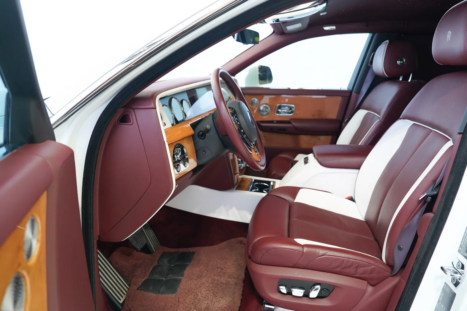 2019 Rolls-Royce Phantom VIII, 9/20