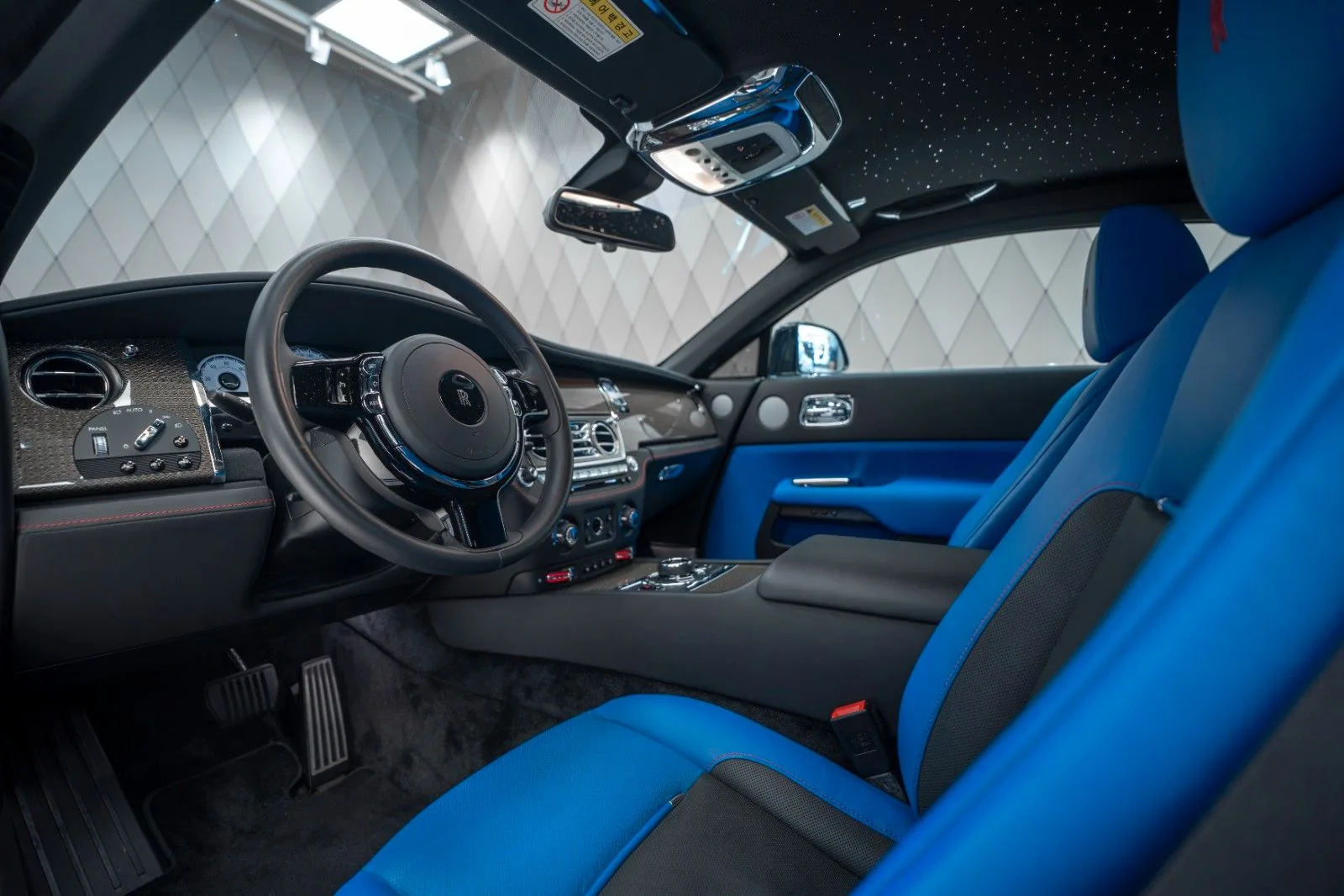 2019 Rolls-Royce Wraith Black Badge, 13/27