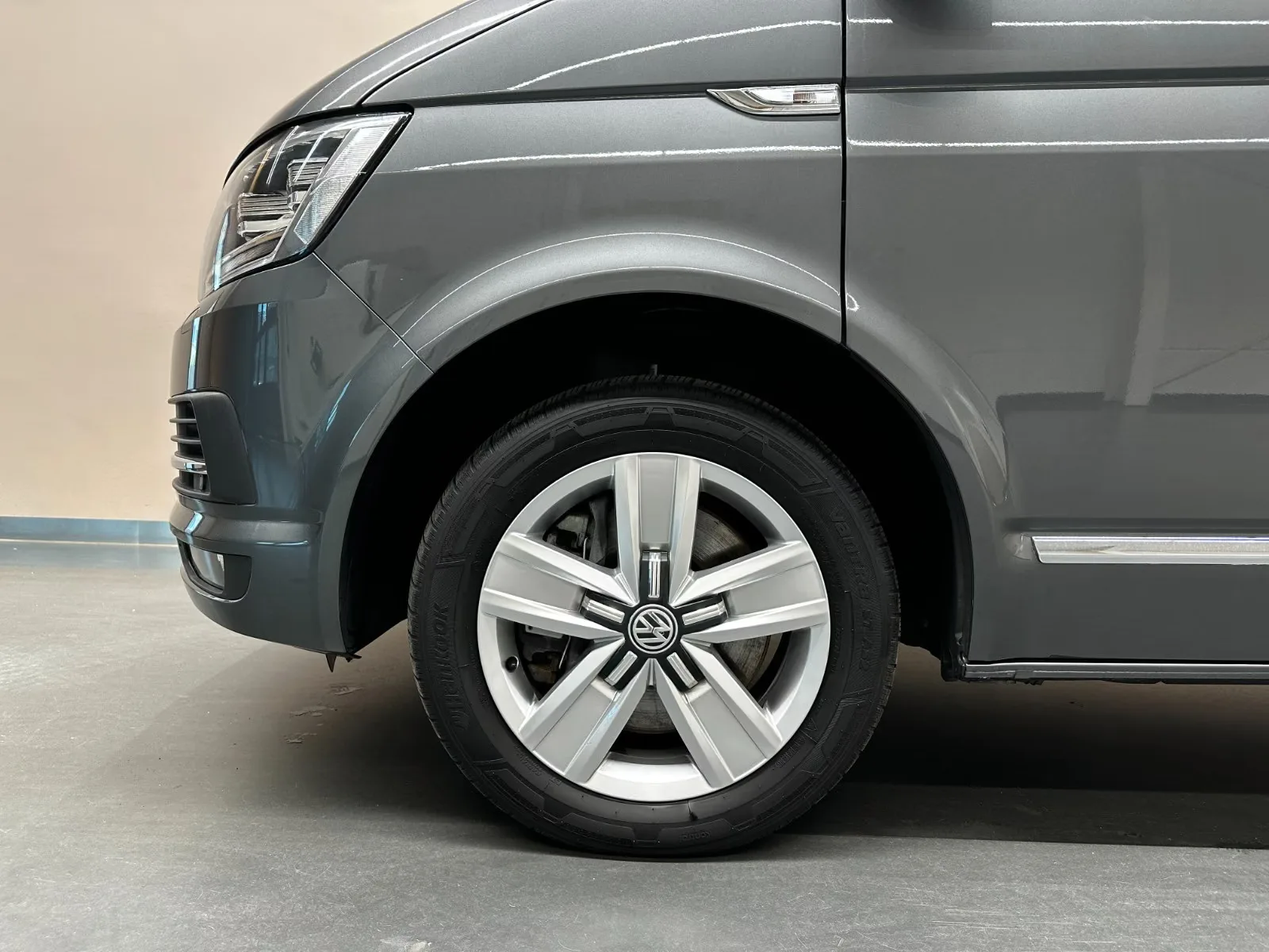 2019 Volkswagen T6 Multivan Highline, 3/27