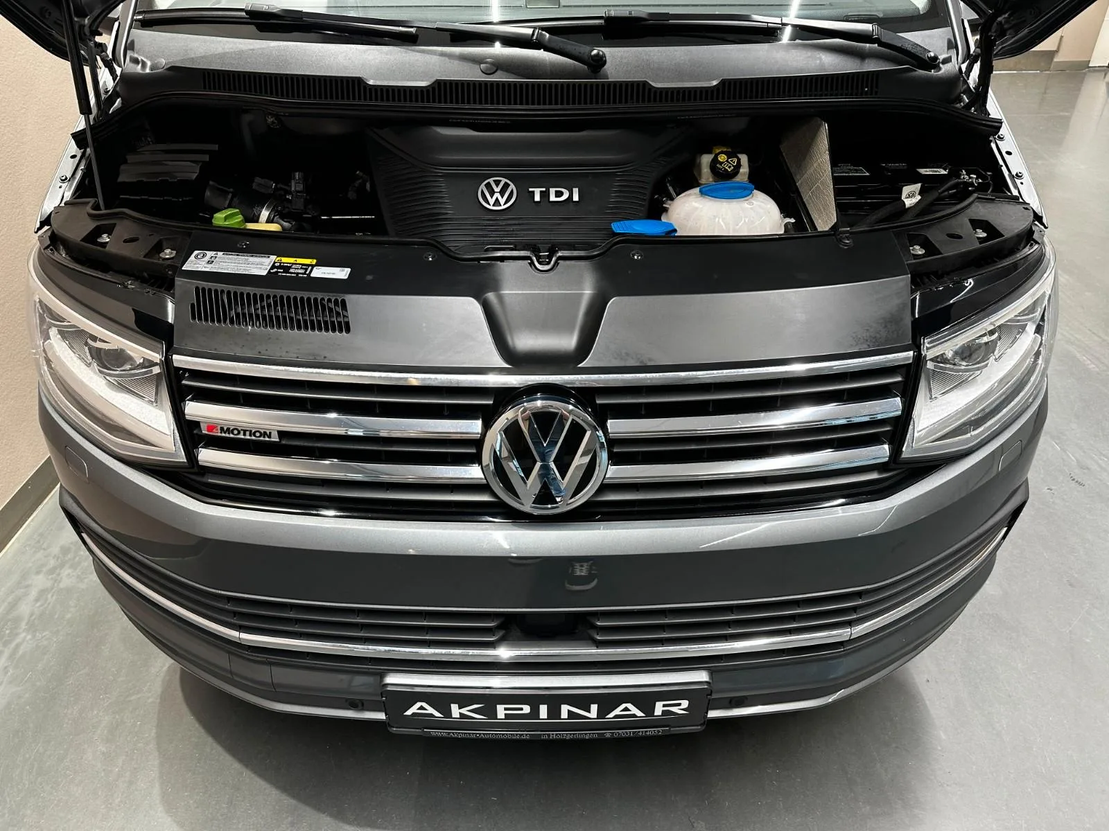 2019 Volkswagen T6 Multivan Highline, 8/27