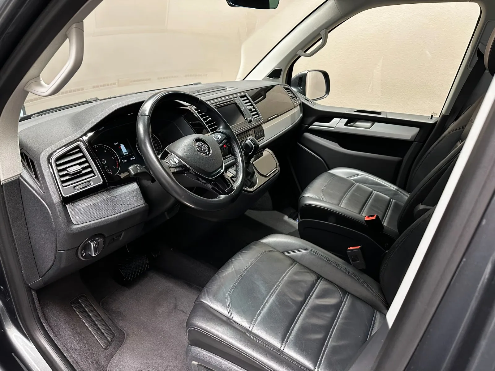 2019 Volkswagen T6 Multivan Highline, 9/27
