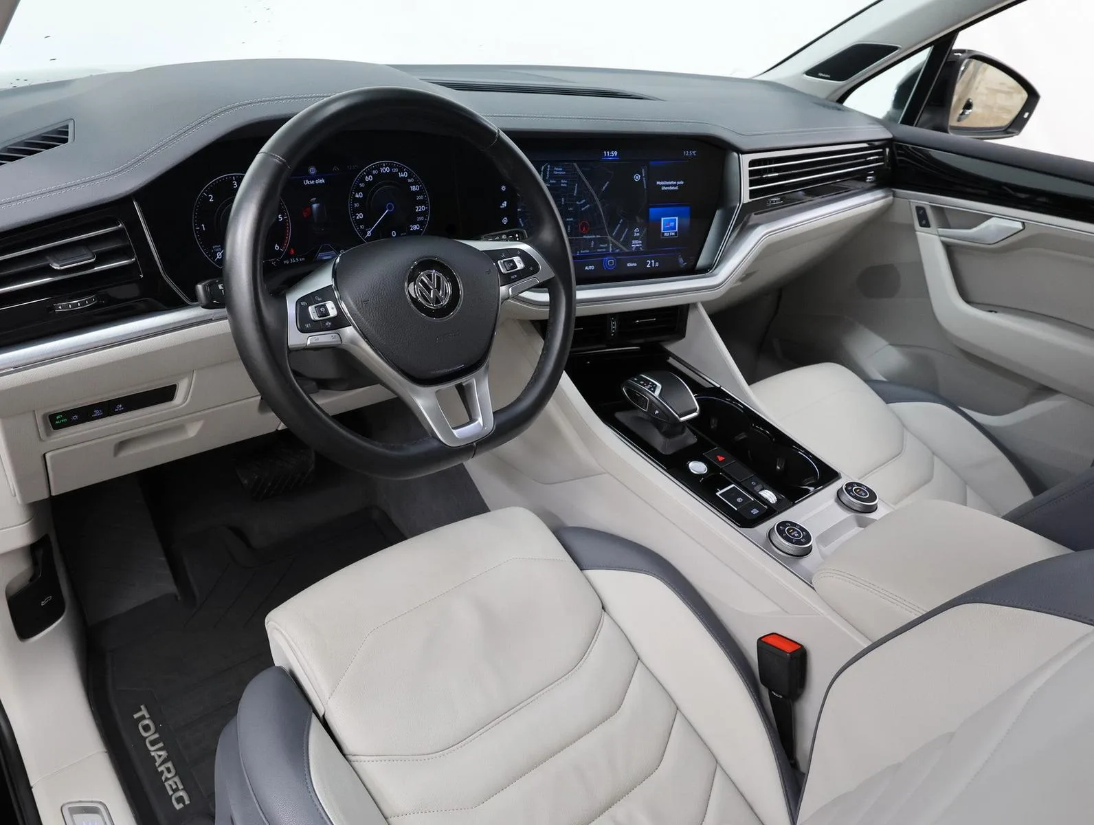 2019 Volkswagen Touareg Elegance, 12/29