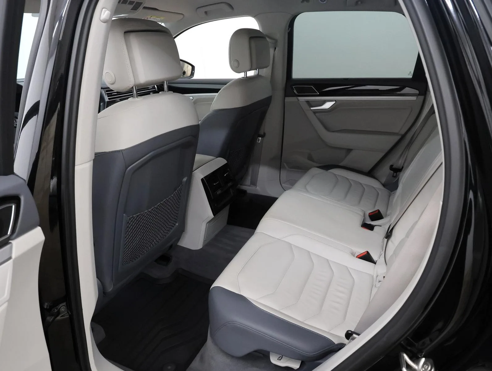 2019 Volkswagen Touareg Elegance, 14/29