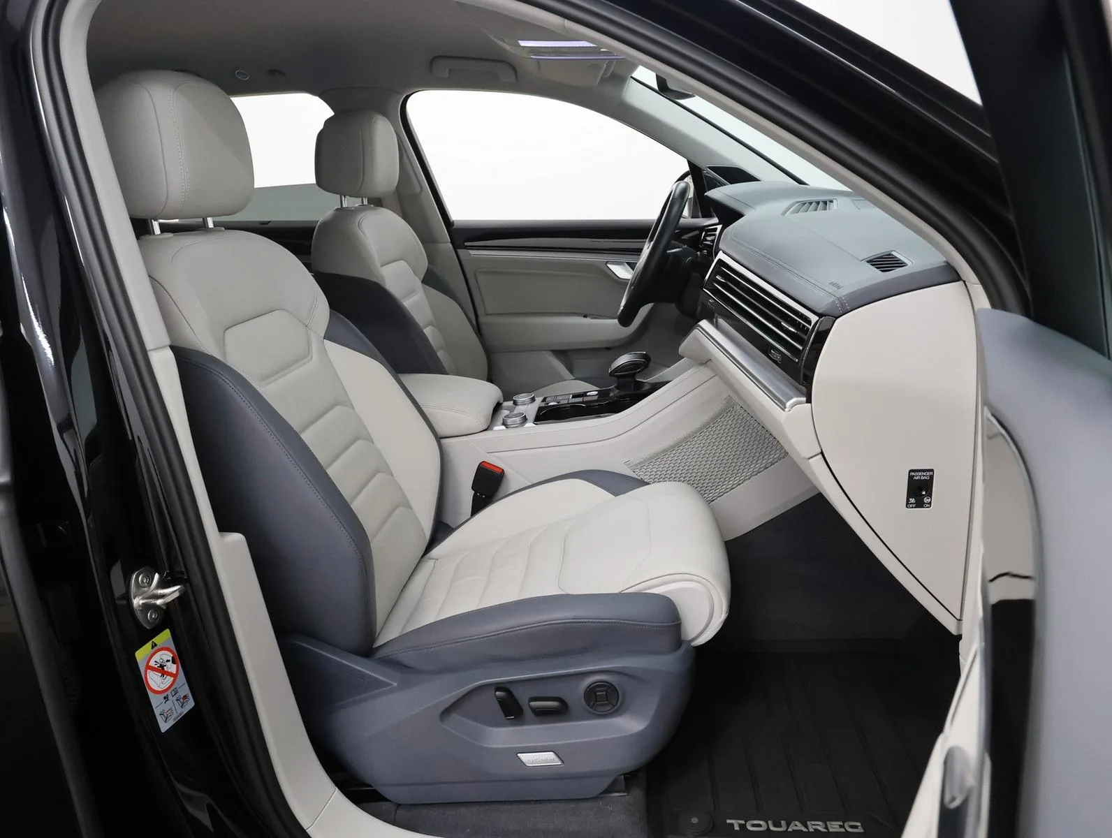 2019 Volkswagen Touareg Elegance, 16/29