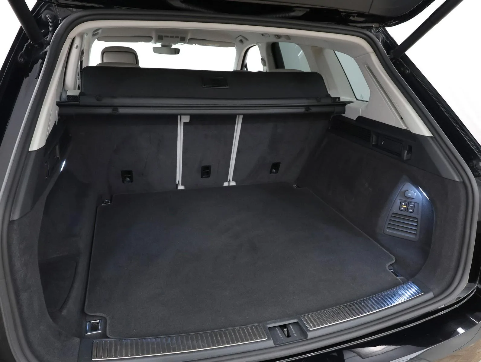 2019 Volkswagen Touareg Elegance, 29/29