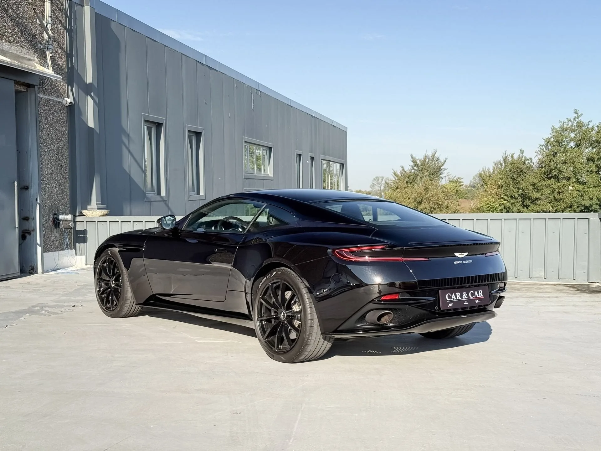 2020 Aston Martin DB11 AMR, 2/13