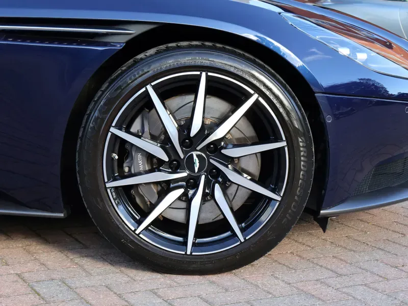 2020 Aston Martin DB11, 4/23