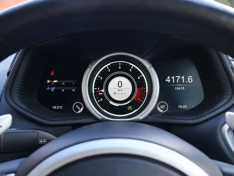 2020 Aston Martin DB11, 6/23