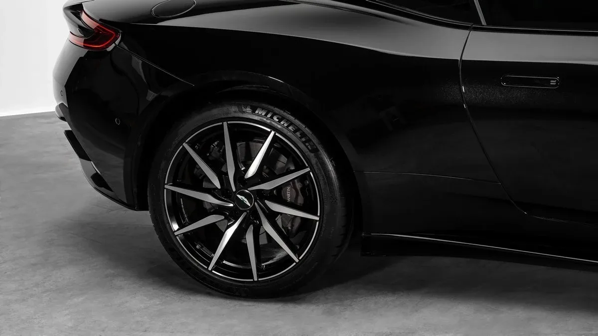 2020 Aston Martin DB11 V8 offered by a specialist dealer in Dubai, United Arab Emirates, photo 22 of 24
