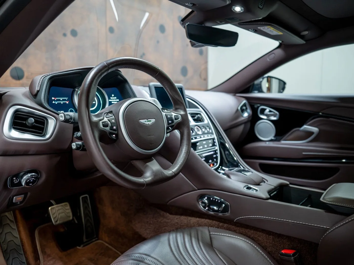 2020 Aston Martin DB11 V8 offered by a supercar dealer in Gronau, Germany, photo 18 of 25
