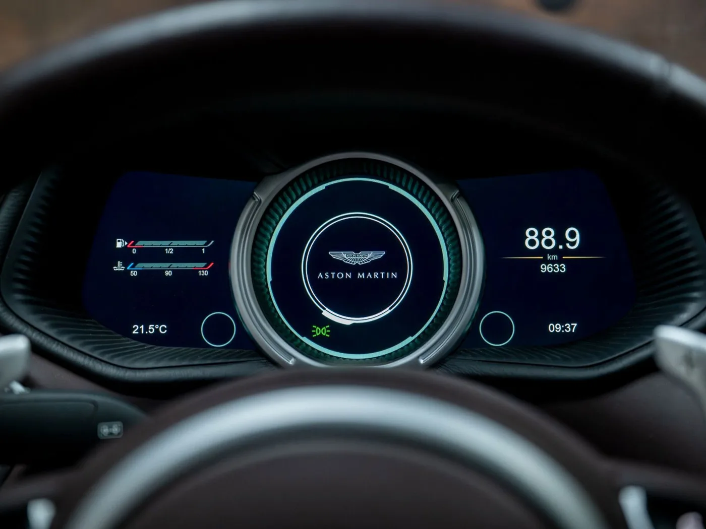 2020 Aston Martin DB11 V8 offered by a supercar dealer in Gronau, Germany, photo 23 of 25