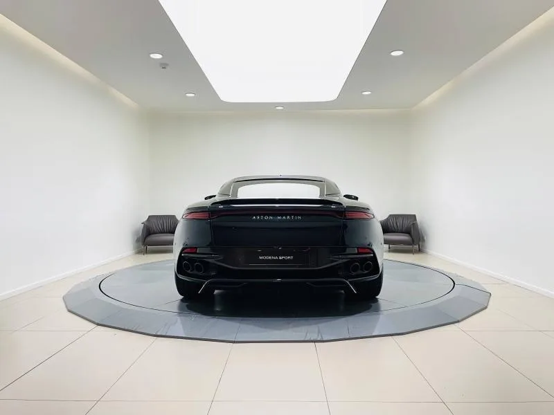 2020 Aston Martin DBS Superleggera, 6/20