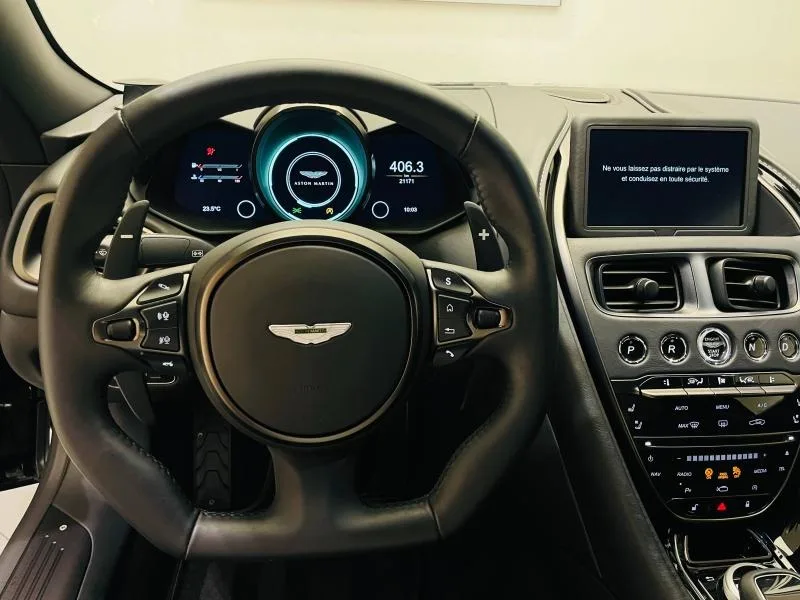 2020 Aston Martin DBS Superleggera, 15/20