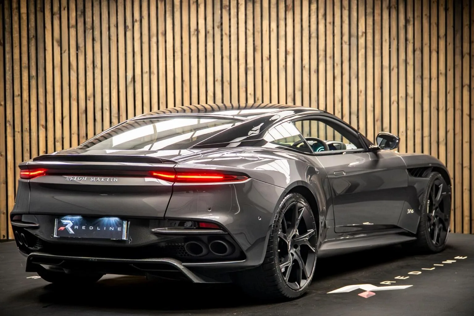 2020 Aston Martin DBS Superleggera, 4/30
