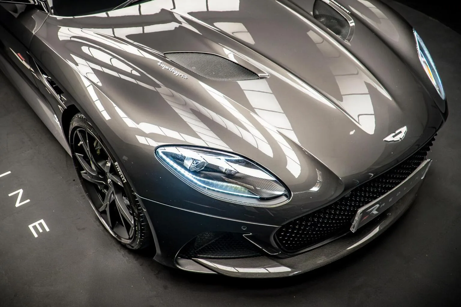 2020 Aston Martin DBS Superleggera, 10/30