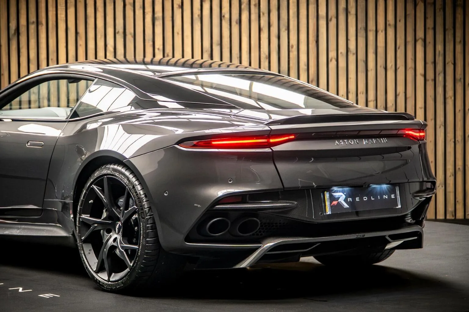 2020 Aston Martin DBS Superleggera, 19/30