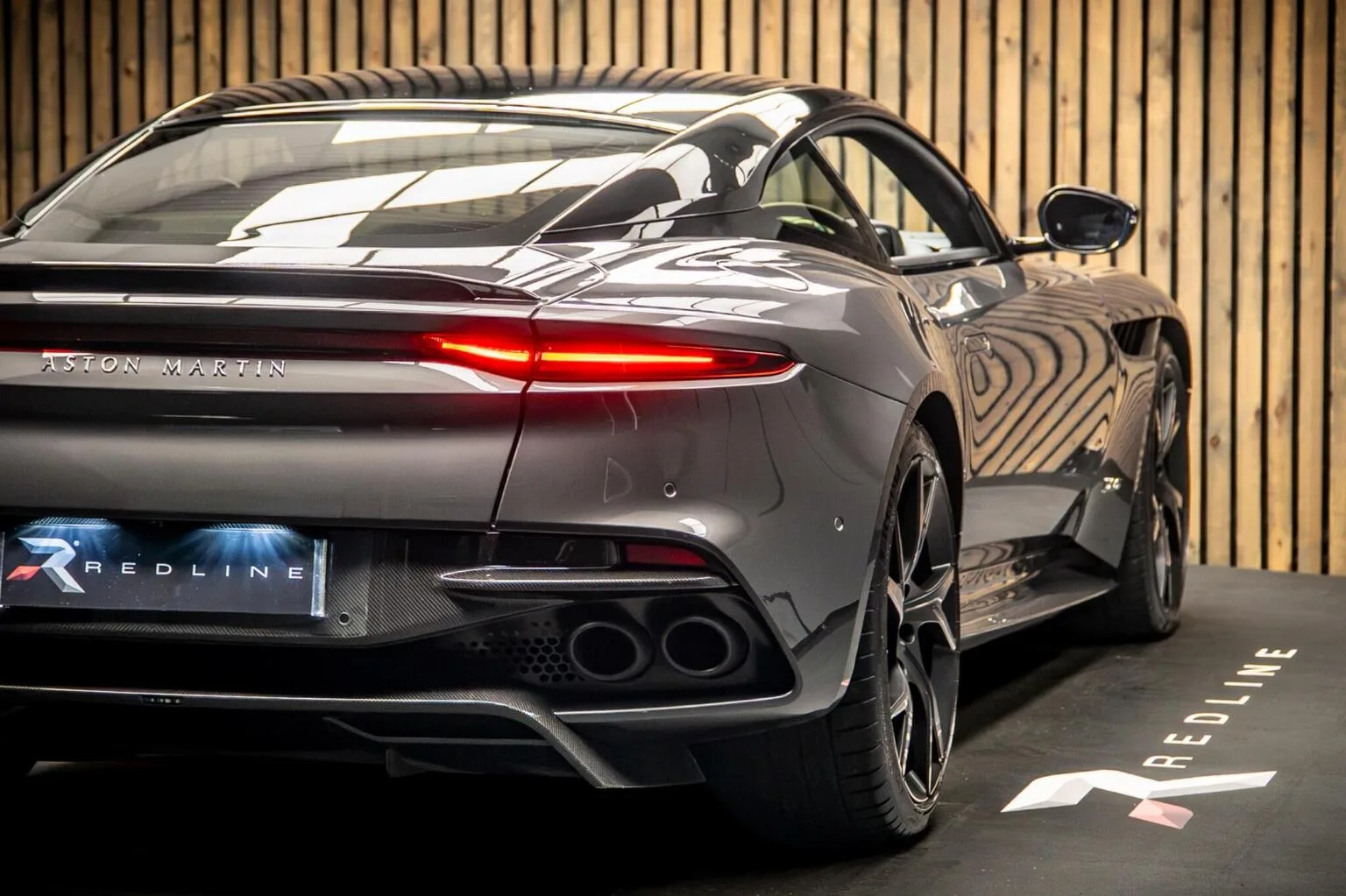 2020 Aston Martin DBS Superleggera, 20/30