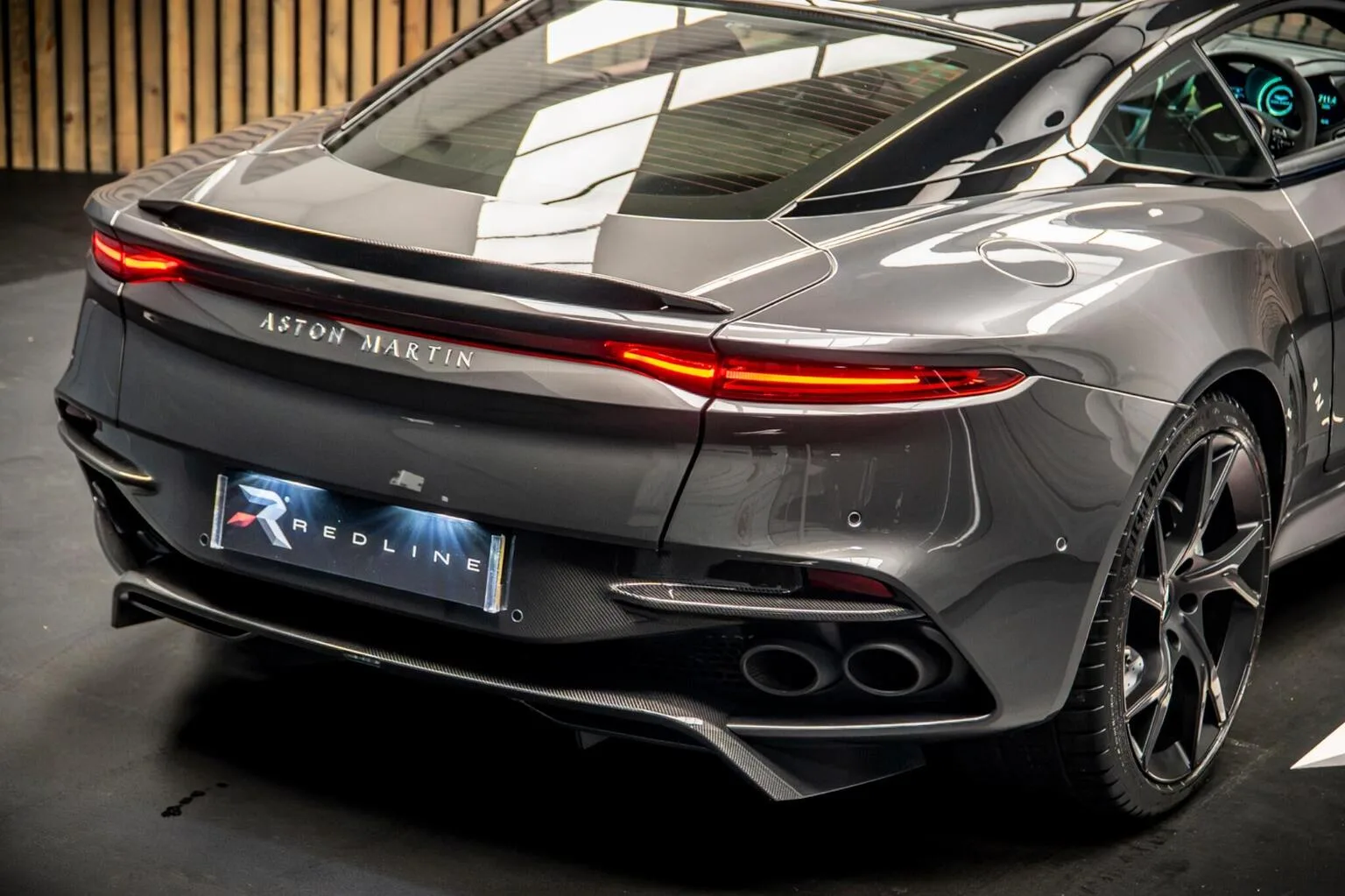 2020 Aston Martin DBS Superleggera, 21/30