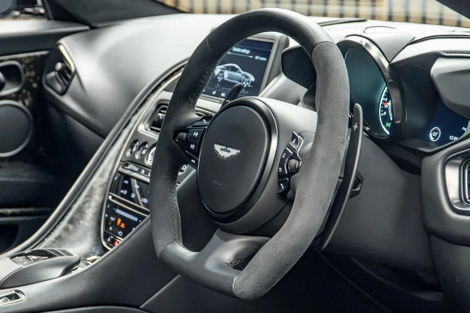 2020 Aston Martin DBS Superleggera, 27/30
