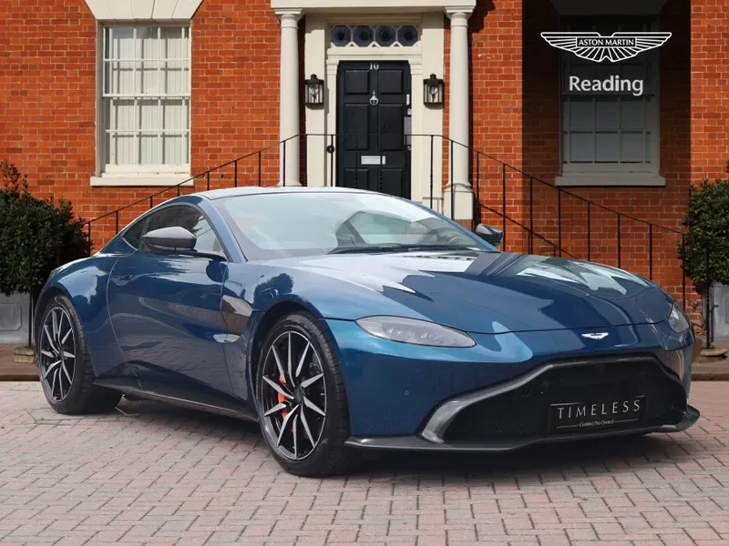2020 Aston Martin Vantage proposta da un concessionario specializzato a Pangbourne, Regno Unito, foto principale