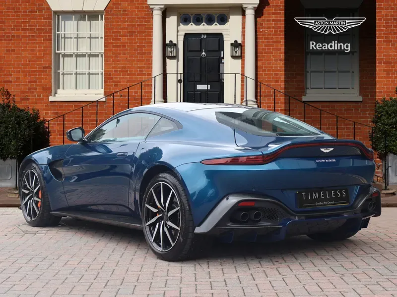 2020 Aston Martin Vantage, 2/30