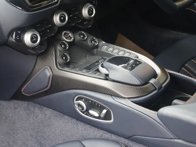 2020 Aston Martin Vantage, 22/30