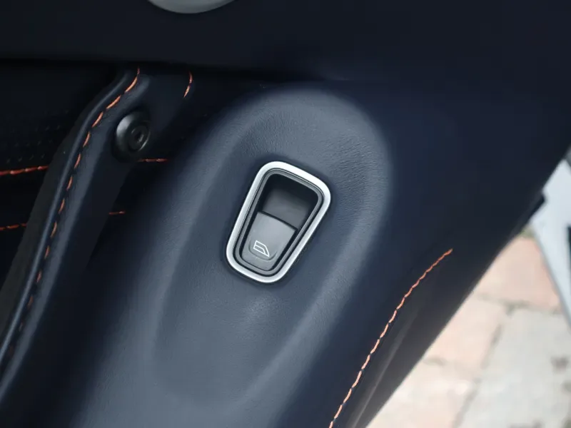 2020 Aston Martin Vantage, 25/30