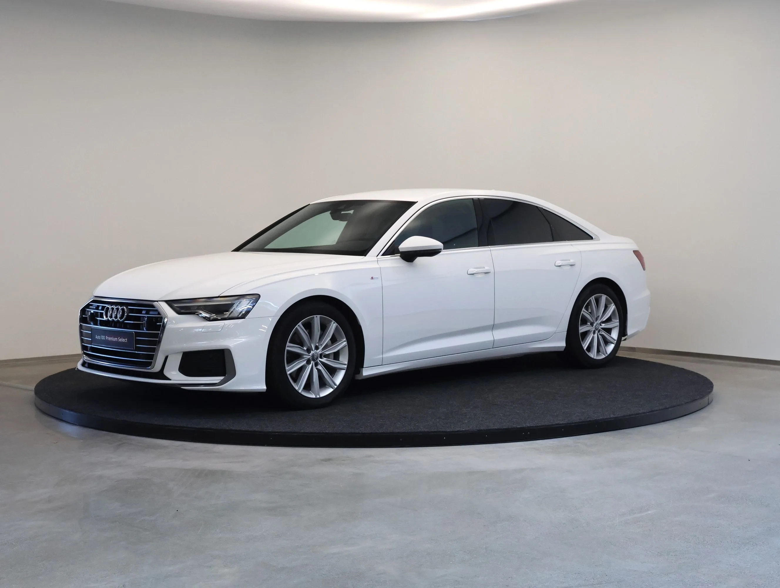 2020 Audi A6 45 TFSI quattro, S line angeboten von einem Fachhändler in Tallinn, Estland, Hauptfoto