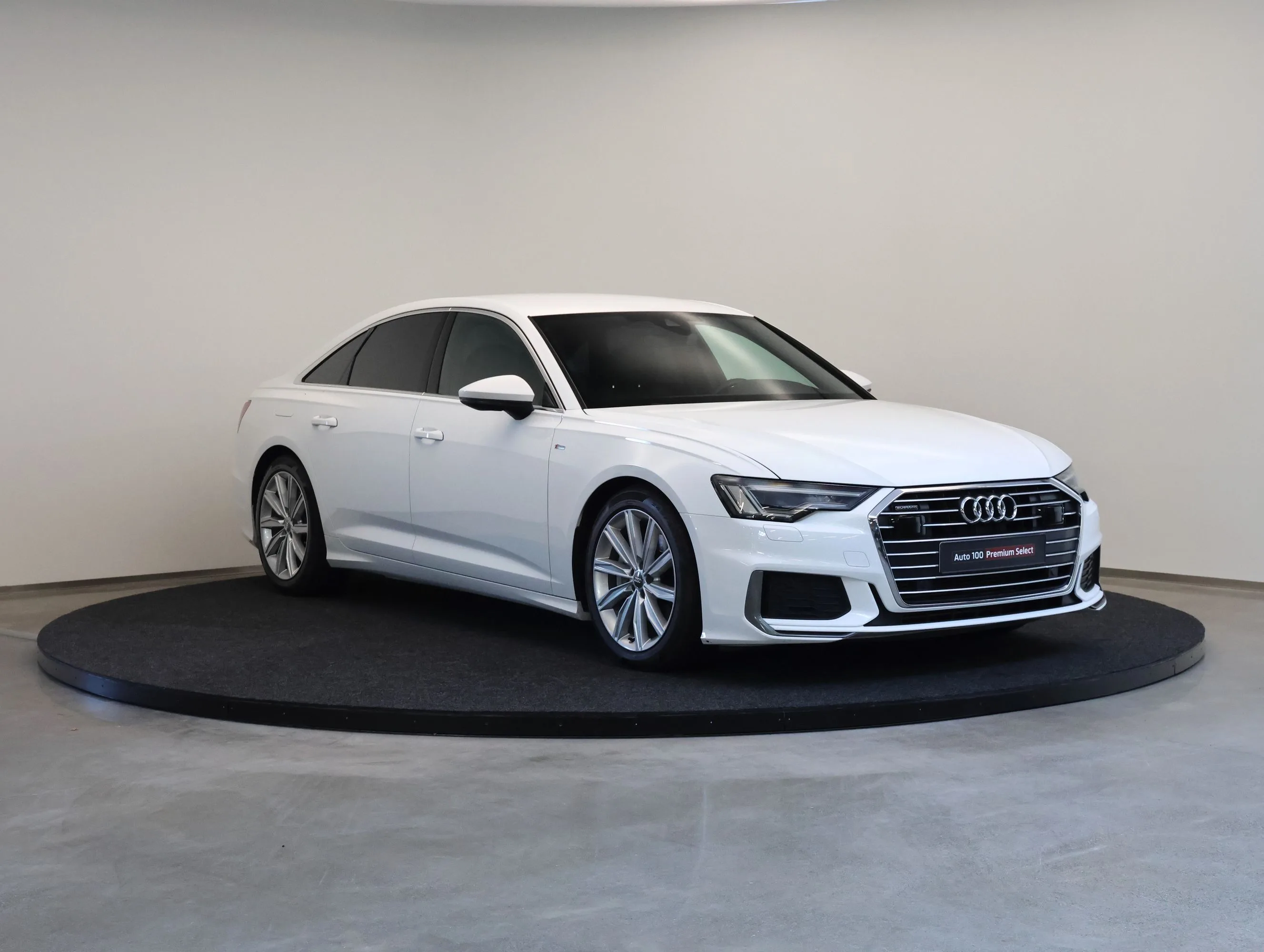 2020 Audi A6 45 TFSI quattro, S line, 2/22