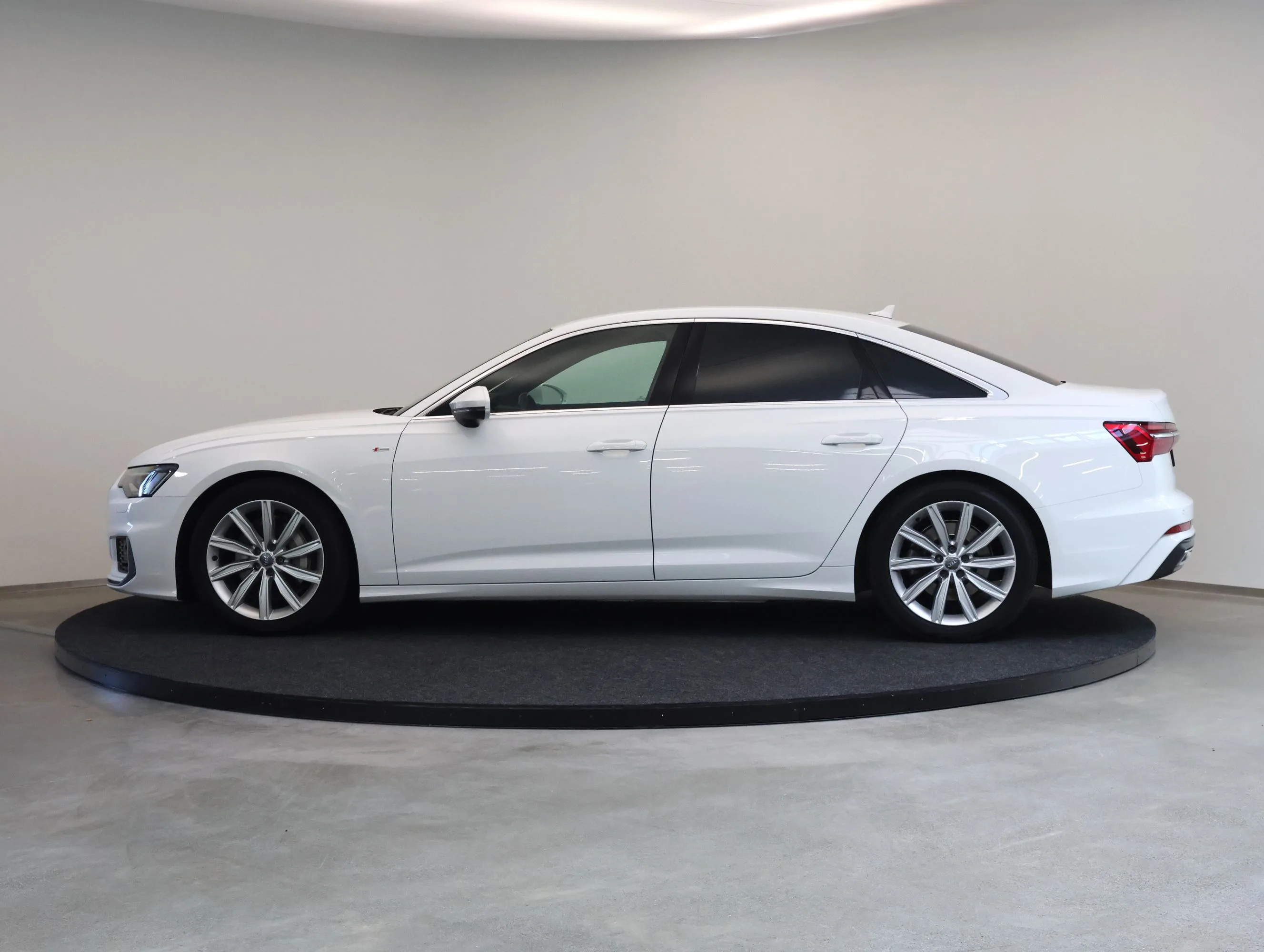 2020 Audi A6 45 TFSI quattro, S line, 5/22