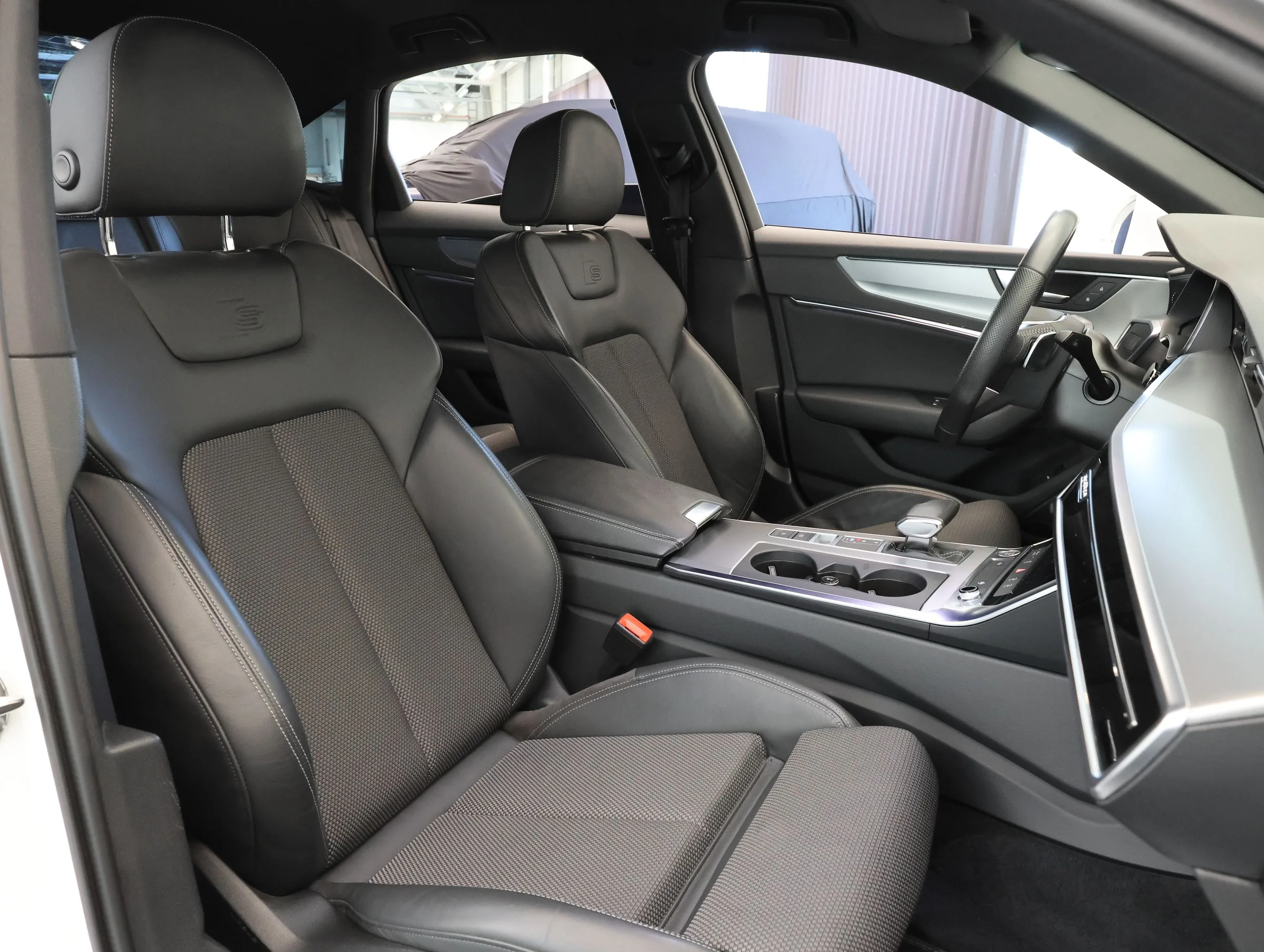 2020 Audi A6 45 TFSI quattro, S line, 16/22