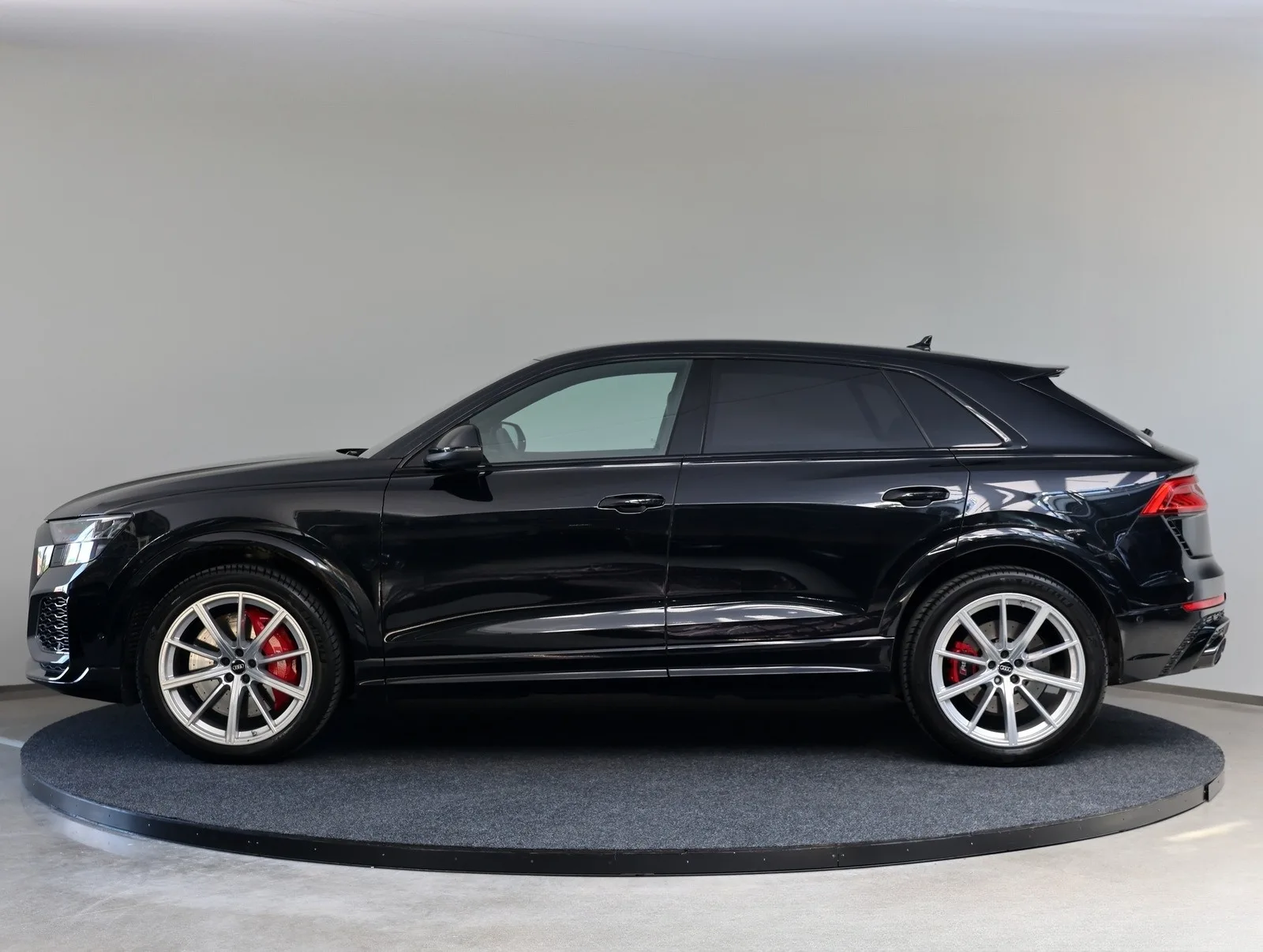 2020 Audi RS Q8, 5/24