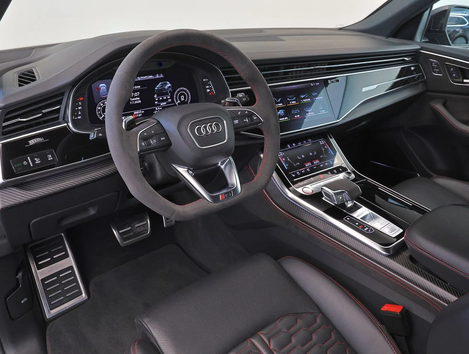 2020 Audi RS Q8, 10/24