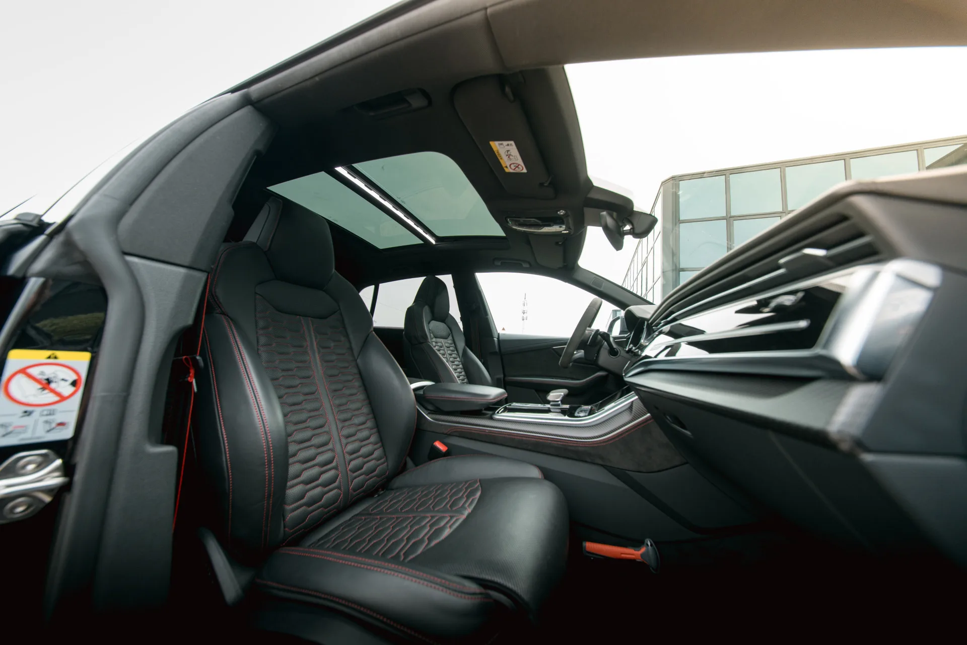2020 Audi RS Q8, 7/30