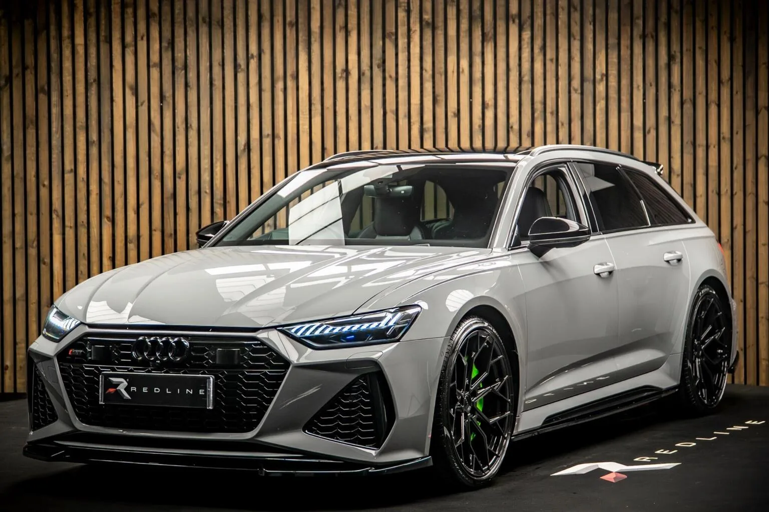 2020 Audi RS6 Avant Vorsprung offered by a specialist dealer in Knaresborough, United Kingdom, main photo