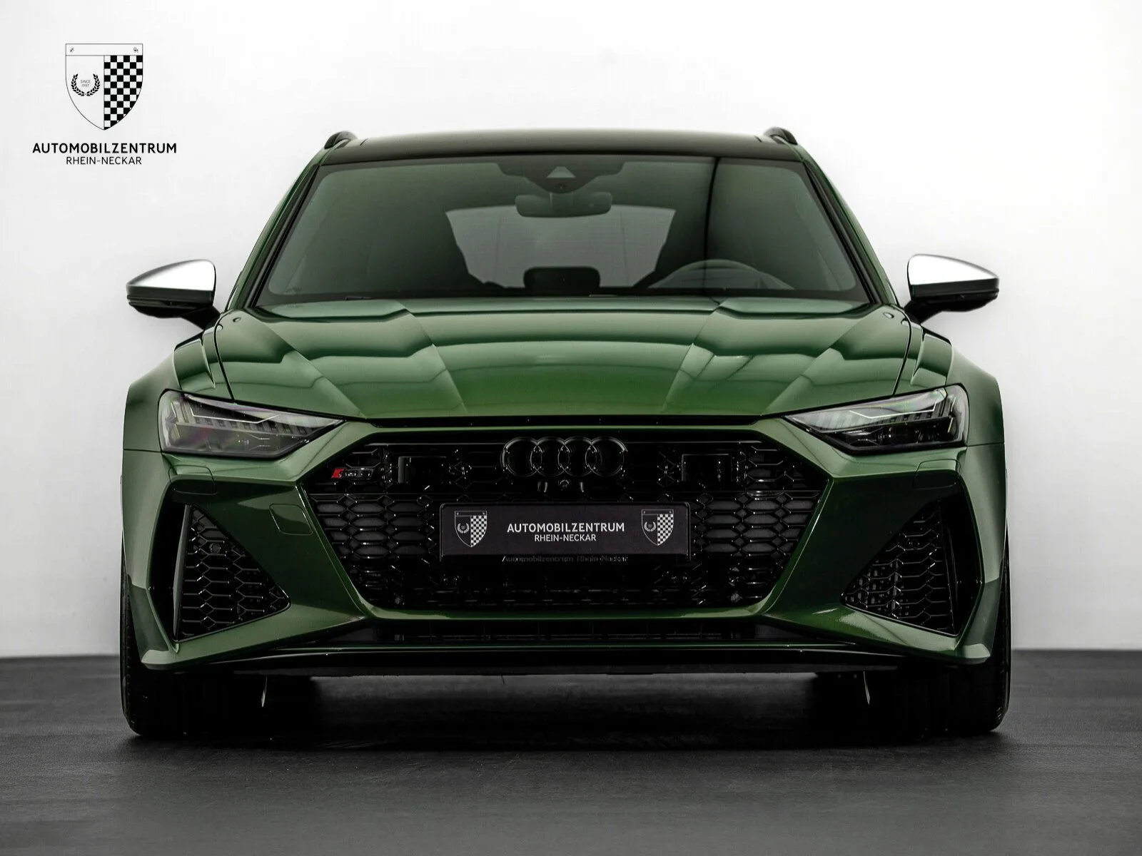 2020 Audi RS6 Avant, 2/30