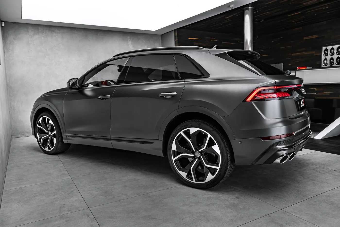 2020 Audi SQ8 offered by a specialist dealer in Ostrava, Czechia, photo 7 of 25