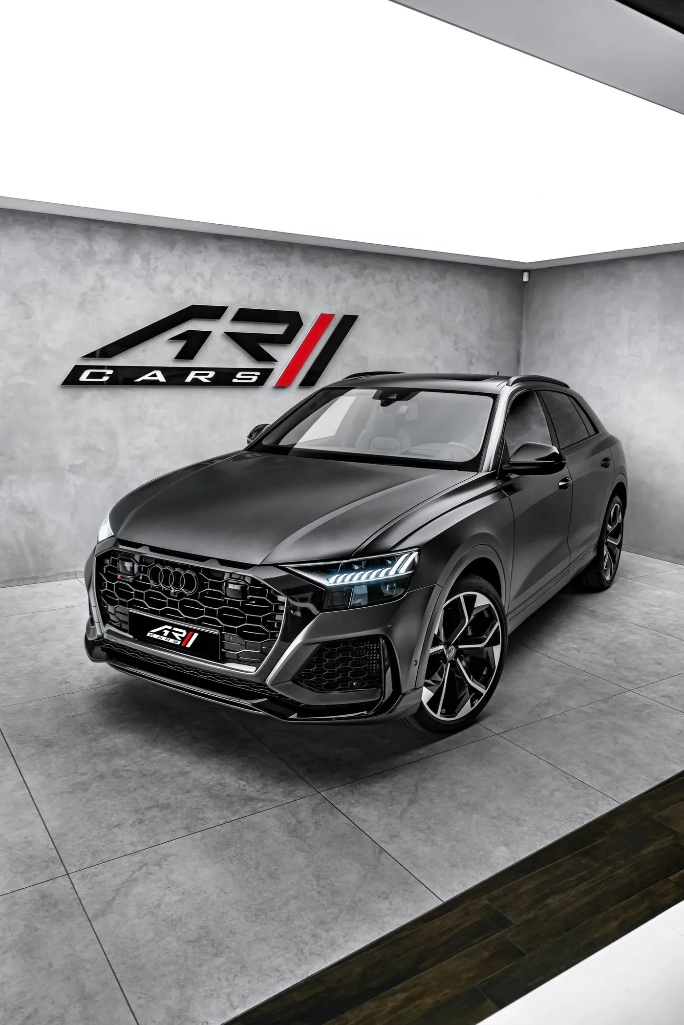 2020 Audi SQ8 offered by a specialist dealer in Ostrava, Czechia, photo 8 of 25