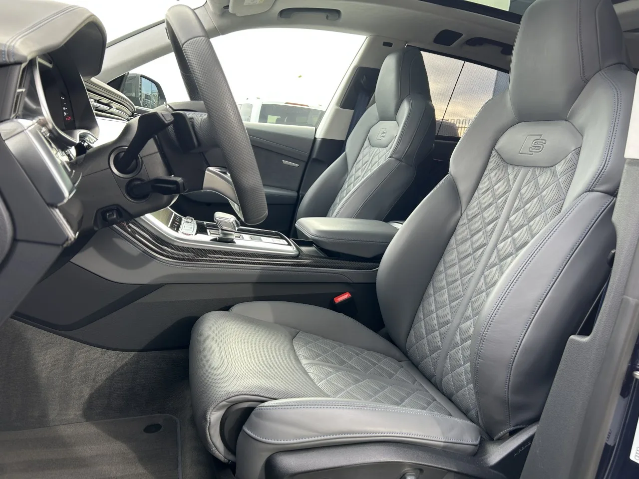 2020 Audi SQ8 TDI Audi exclusive, 16/30