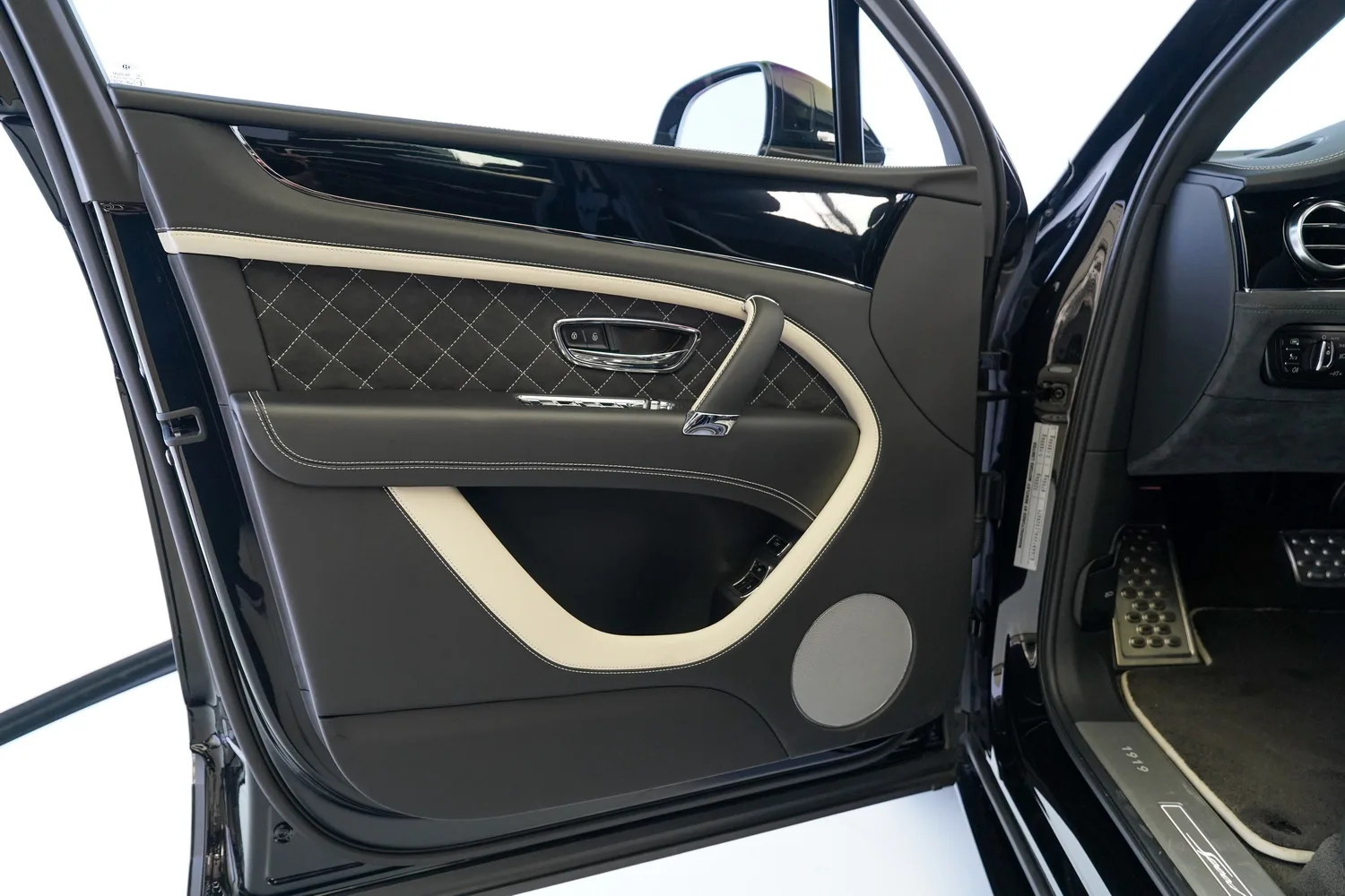 2020 Bentley Bentayga Speed, 6/16