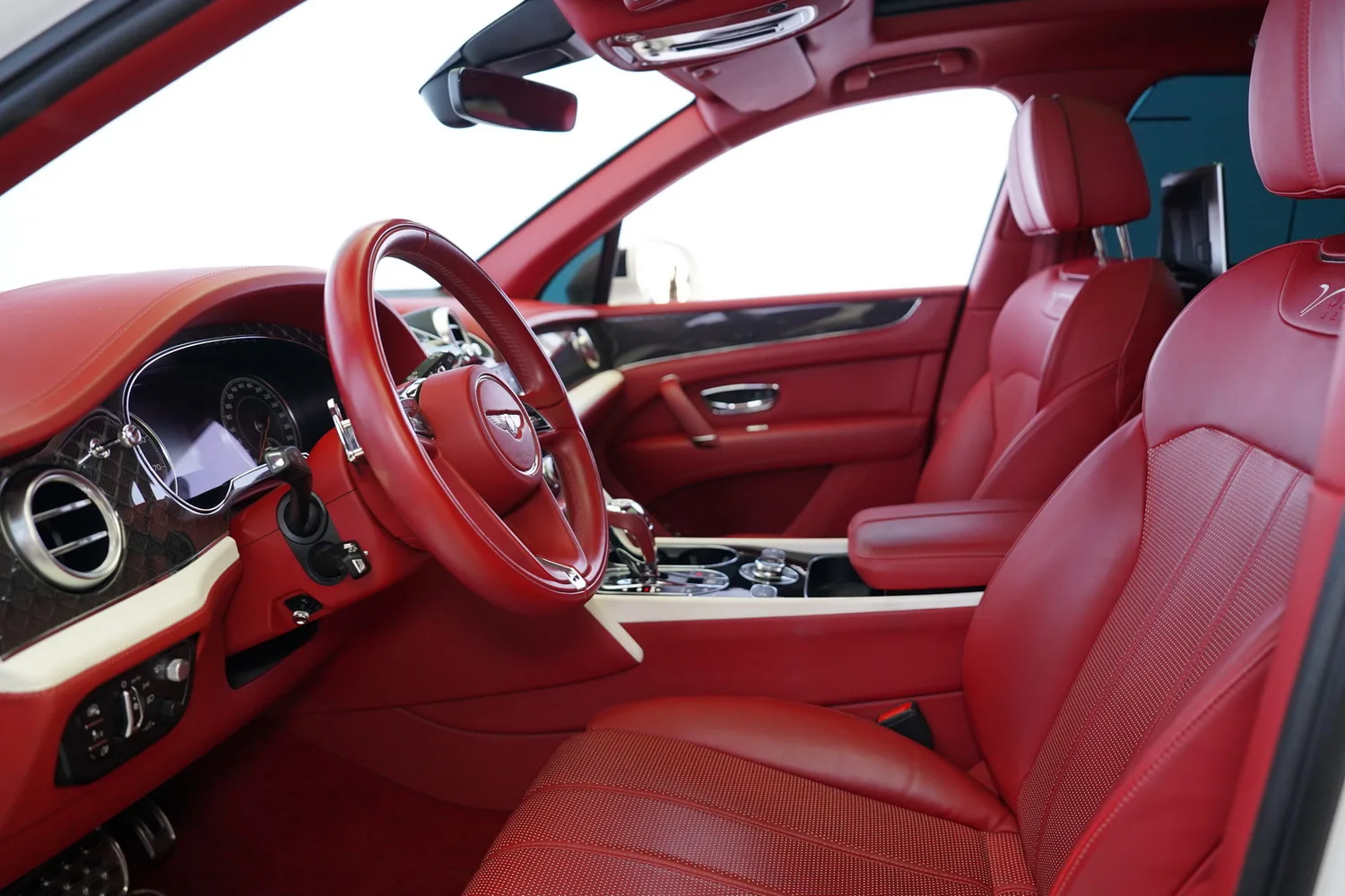 2020 Bentley Bentayga V8 Design Series, 4/16
