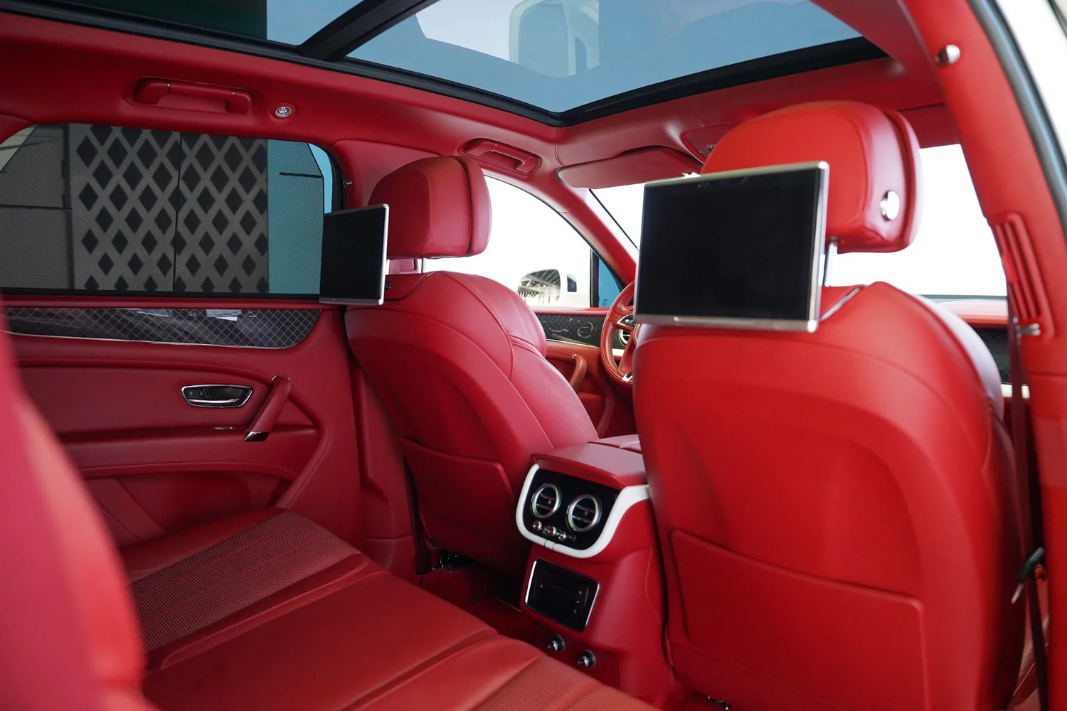2020 Bentley Bentayga V8 Design Series, 8/16