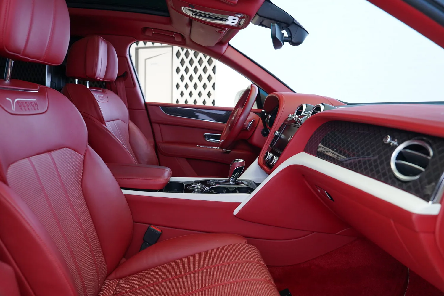 2020 Bentley Bentayga V8 Design Series, 9/16