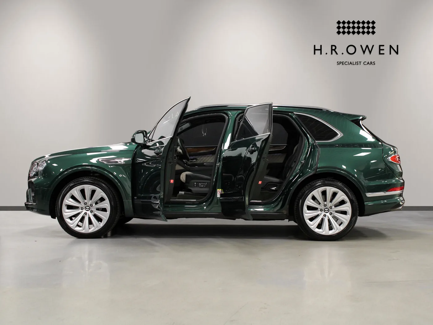 2020 Bentley Bentayga V8 angeboten von einer Vertragshändlergruppe in Cheltenham, Vereinigtes Königreich, Foto 7 von 25