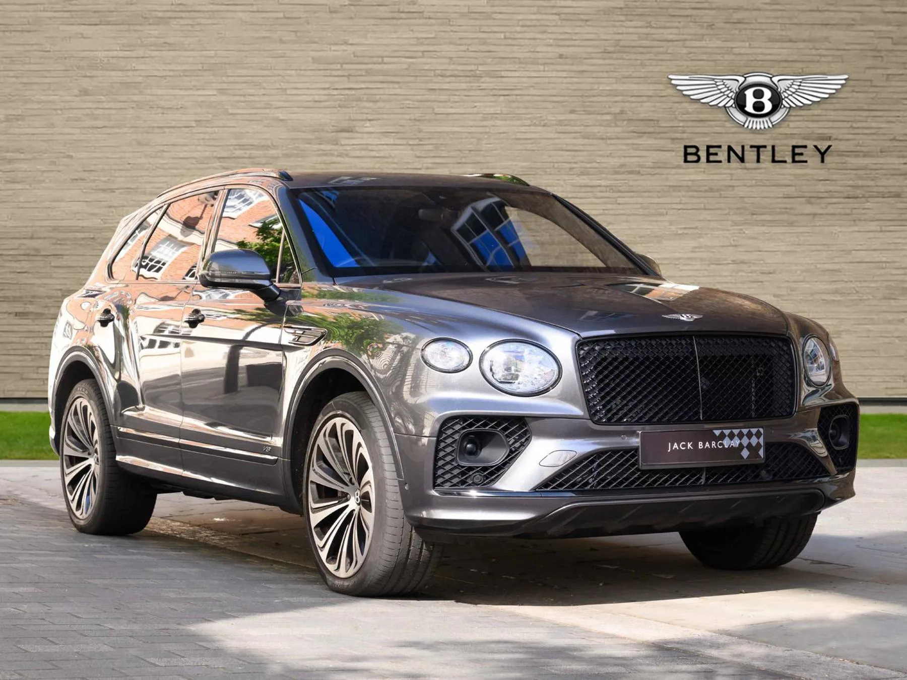 2020 Bentley Bentayga V8 angeboten von einer Vertragshändlergruppe in London, Vereinigtes Königreich, Hauptfoto