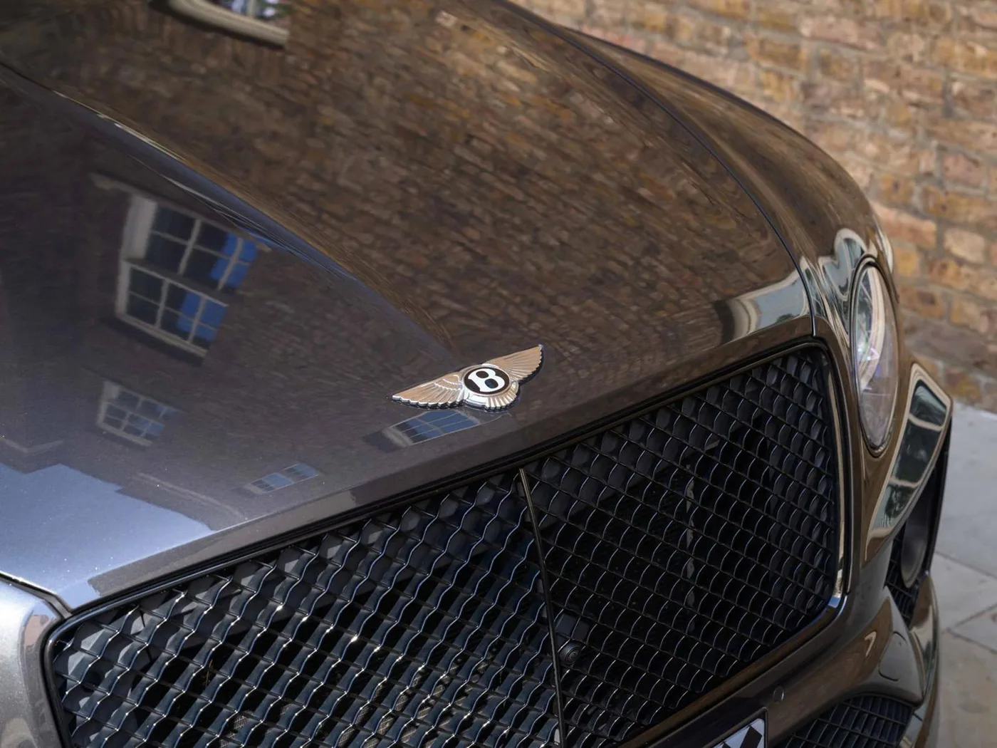 2020 Bentley Bentayga V8 offered by a franchised dealer group in London, United Kingdom, photo 25 of 25