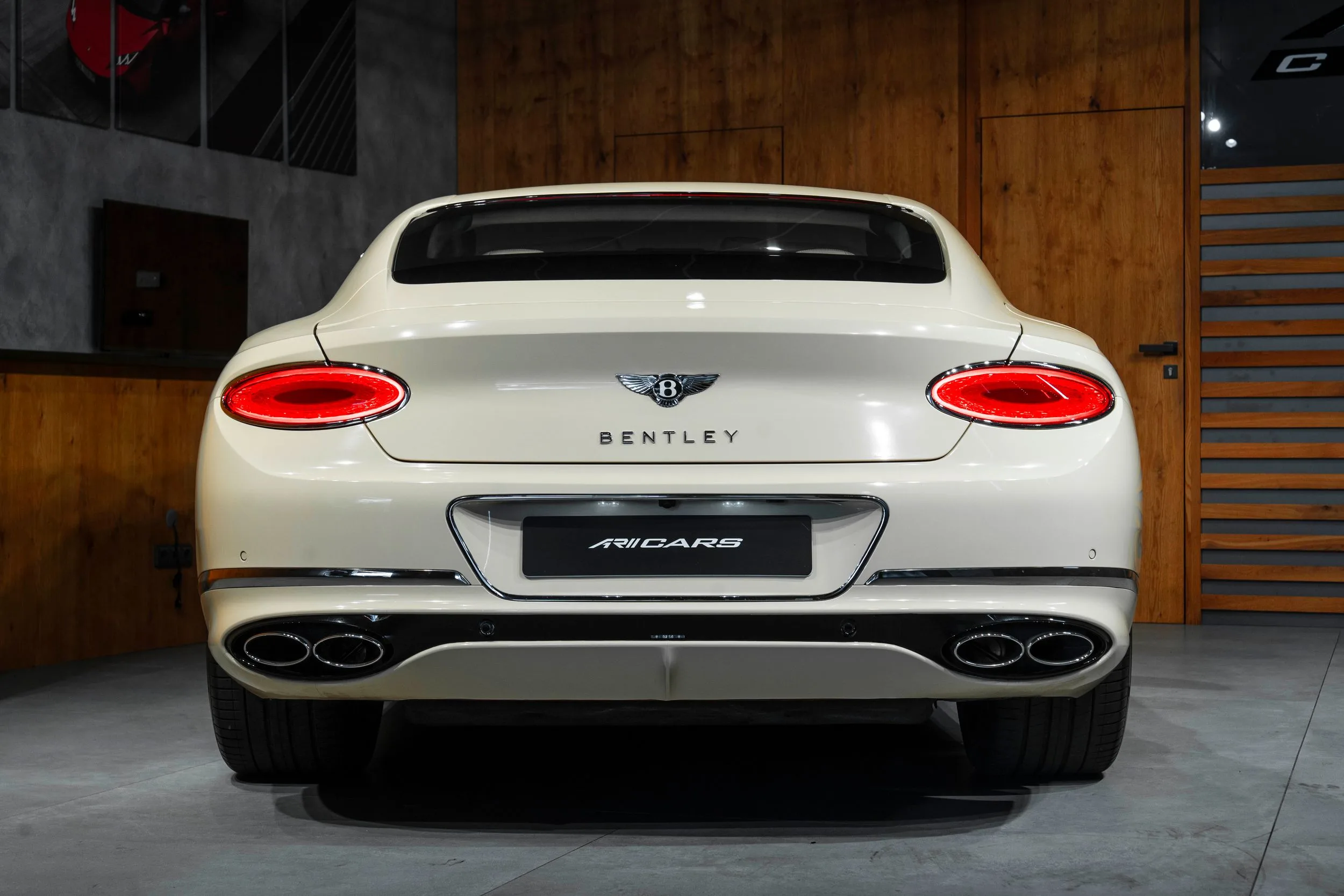 2020 Bentley Continental GT V8, 24/25